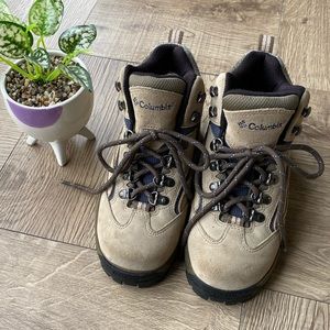 Columbia Summit Crest Mid Hiking Boot